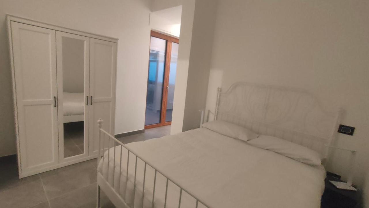 Da Nonna Teresa Bed & Breakfast Salerno Eksteriør bilde