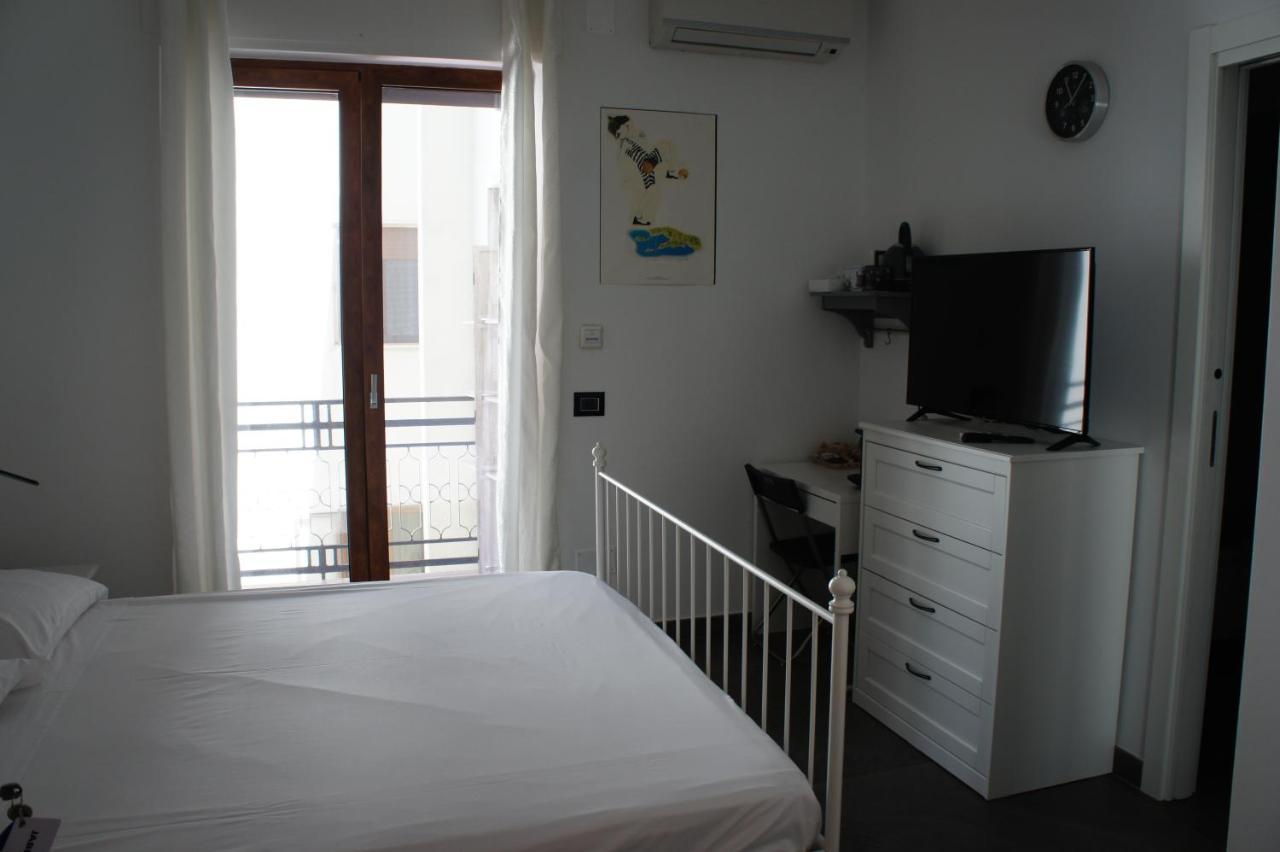 Da Nonna Teresa Bed & Breakfast Salerno Eksteriør bilde